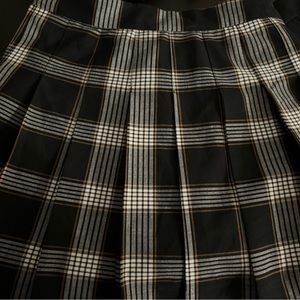 aritzia Sunday best skirt size 8